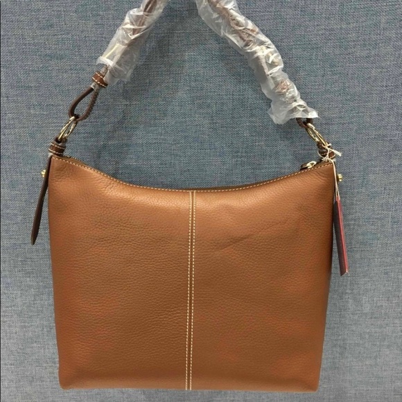 NWT Dooney & Bourke Front Duel Zipper Hobo Bag in Gorgeous Light Carmel Brown - Picture 2 of 10